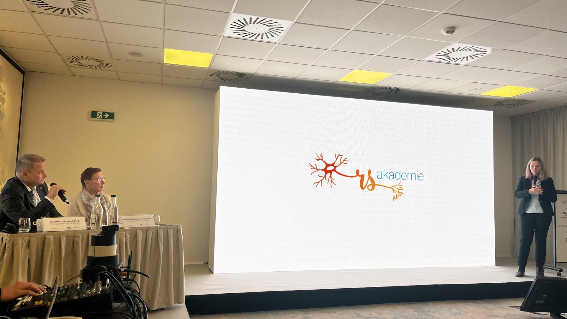 rs_academy_thumbnail_img_2137 rs_academy_thumbnail_img_2137