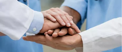 Quels sont les avantages pour les professionnels de santé de cette consultation mixte ?AQuels sont les avantages pour les professionnels de santé de cette consultation mixte ?