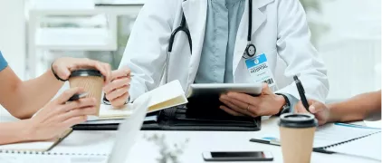 Avez-vous des bonnes pratiques à partager avec des rhumatologues ou des dermatologues qui souhaiteraient mettre en place une consultation mixte ?