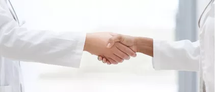 Pourquoi avoir mis en place une consultation mixte rhumatologue/dermatologue ?