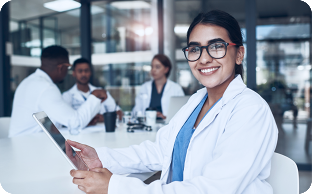 MedForum Academy doctora sonriente