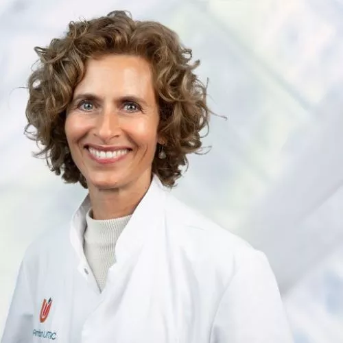Dr. Sara-Joan Pinto-Sietsma 