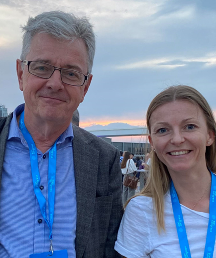 Bild på Jan Lycke och Lenka Novakova från ECTRIMS 2025